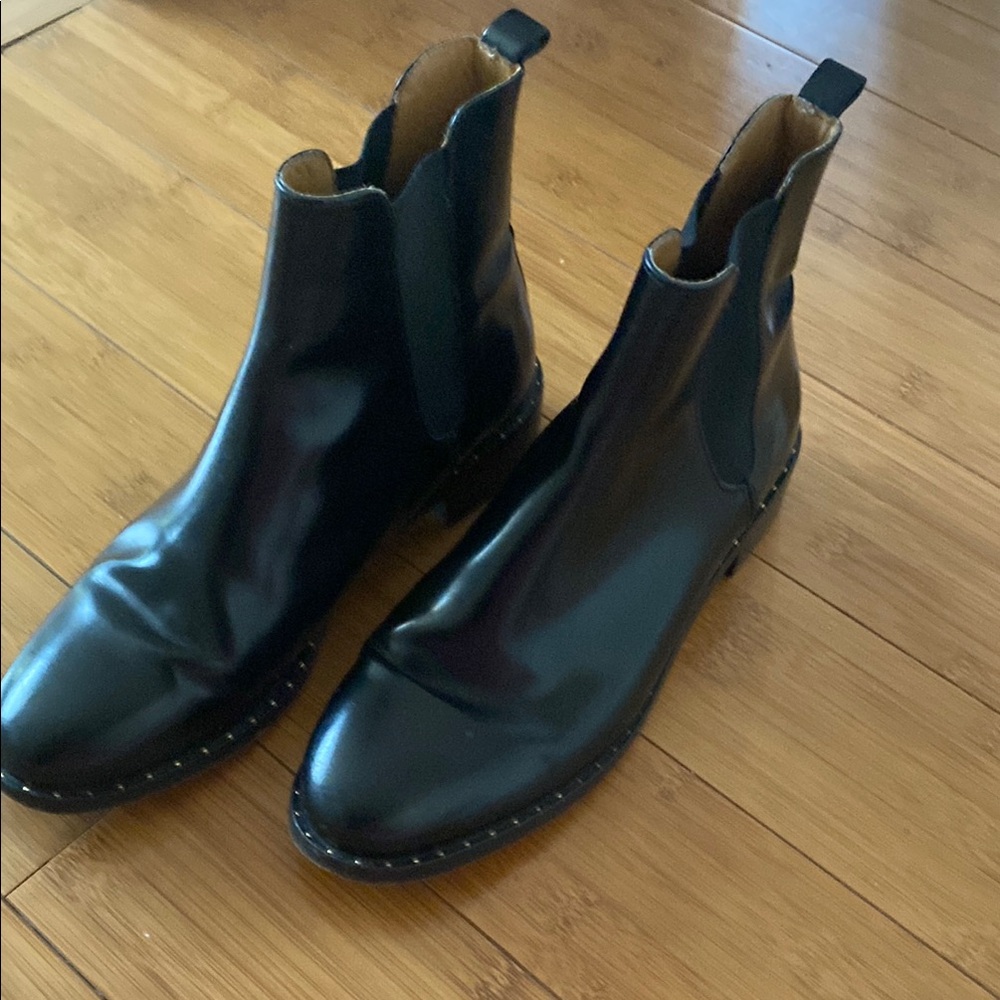 💥Sleek Sezane Henry leather boots